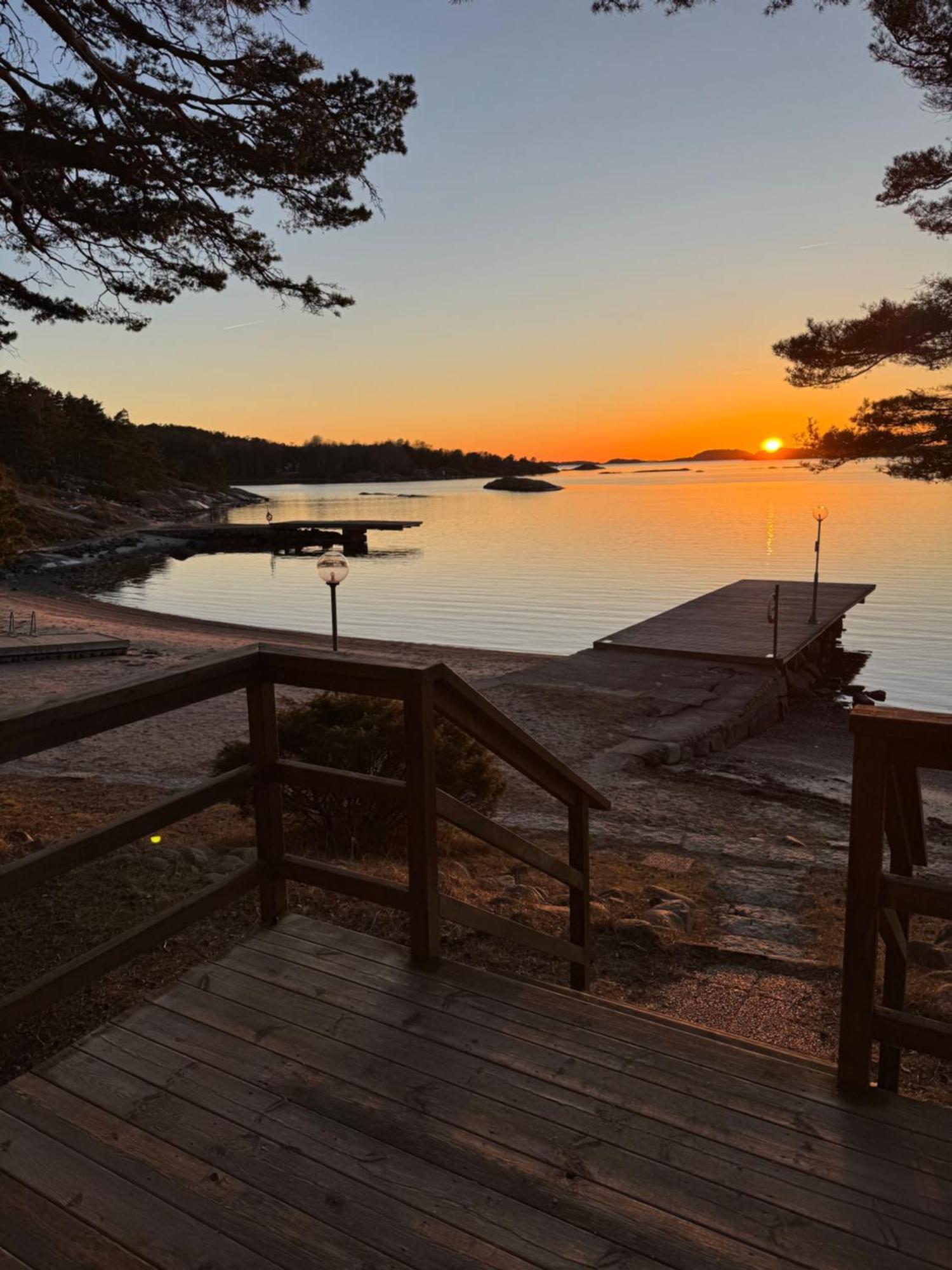 Haellestrand Nr 6 Seaview Stromstad Exterior photo